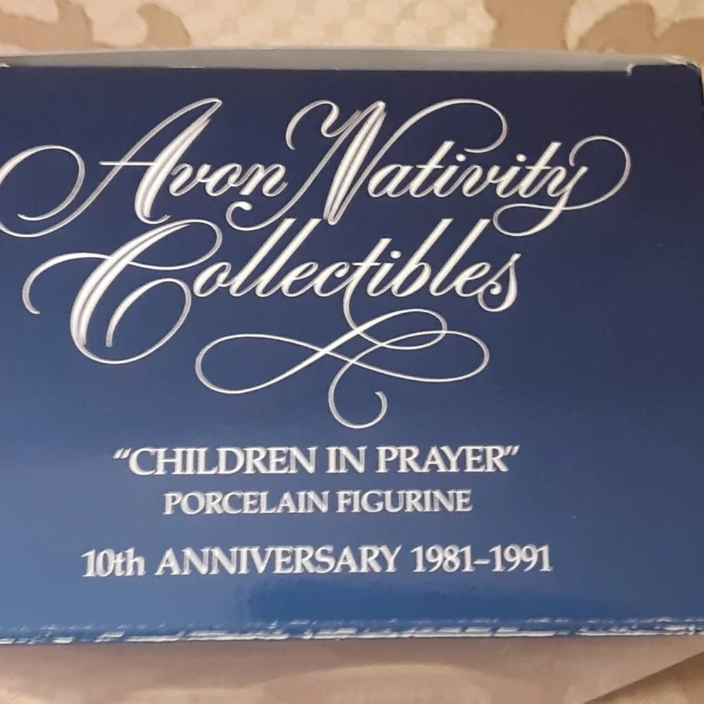 Avon Nativity Collectibles Children in Prayer Porcelain Figurine